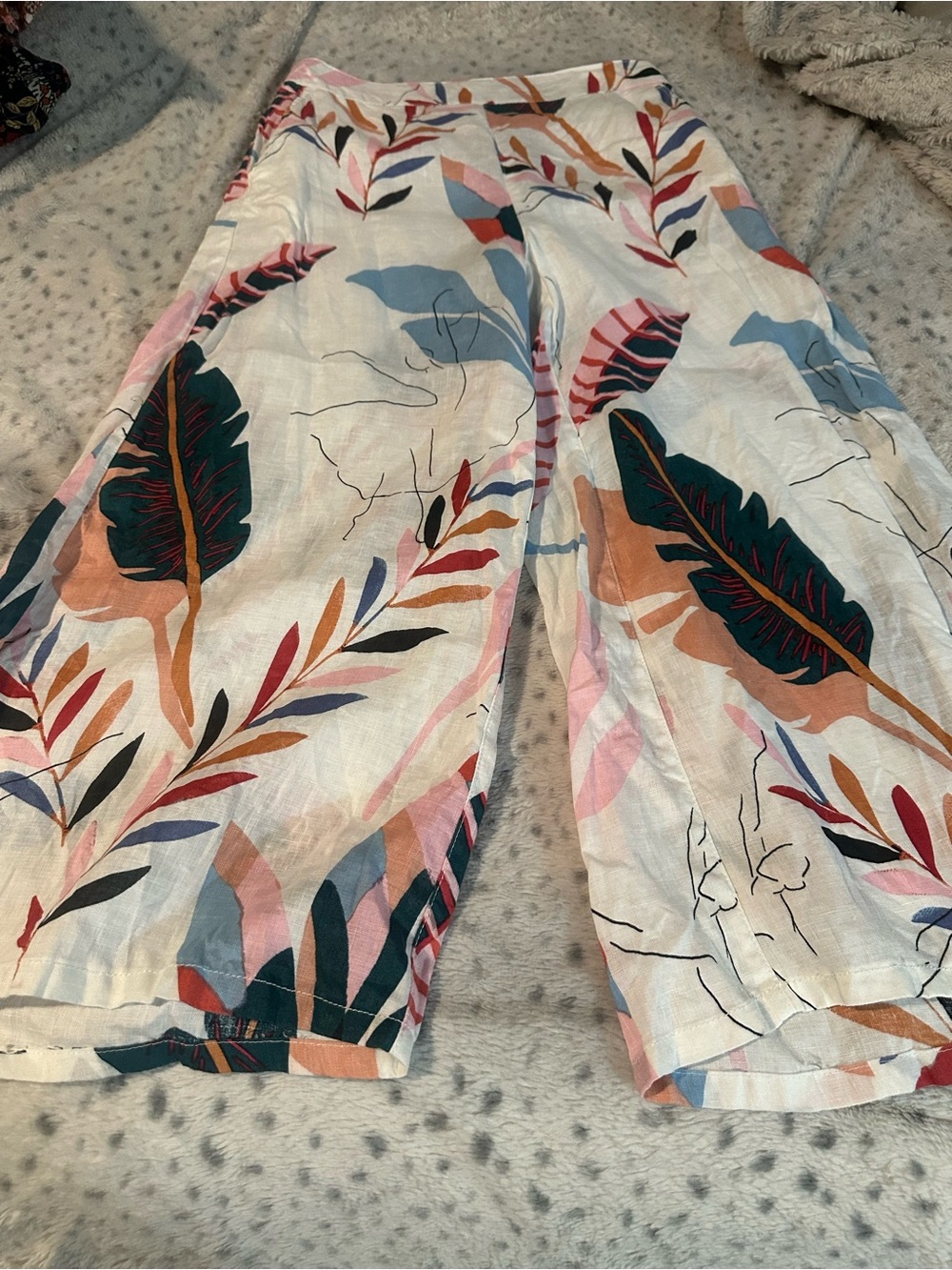 Cynthia Rowley Wide-Leg Pants - White Base with Teal, Pink & Rust Leaf Print